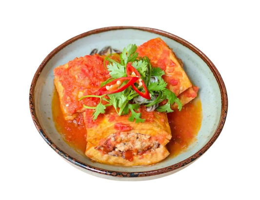 Cơm Đậu Hủ Nhồi Thịt Sốt Cà Chua (Stuffed Tofu in Tomato Sauce with Rice)